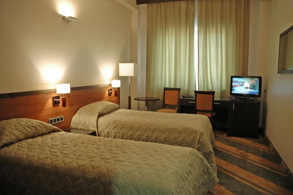 Hotel Westa Minsk Habitación foto