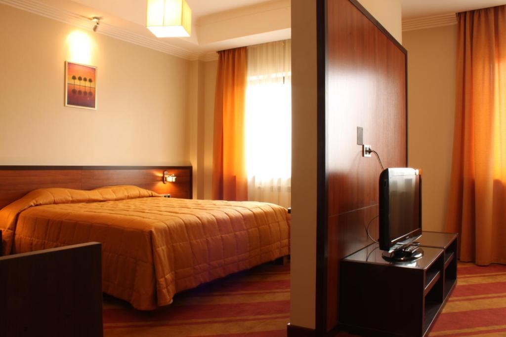 Hotel Westa Minsk Habitación foto