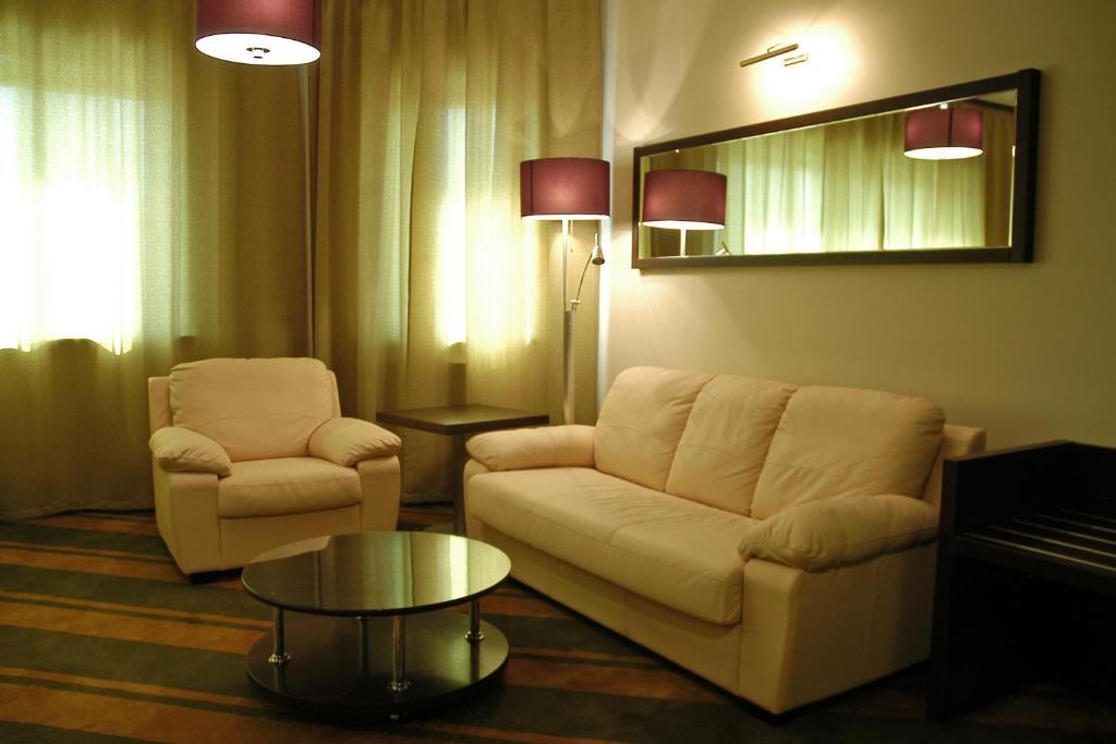 Hotel Westa Minsk Habitación foto