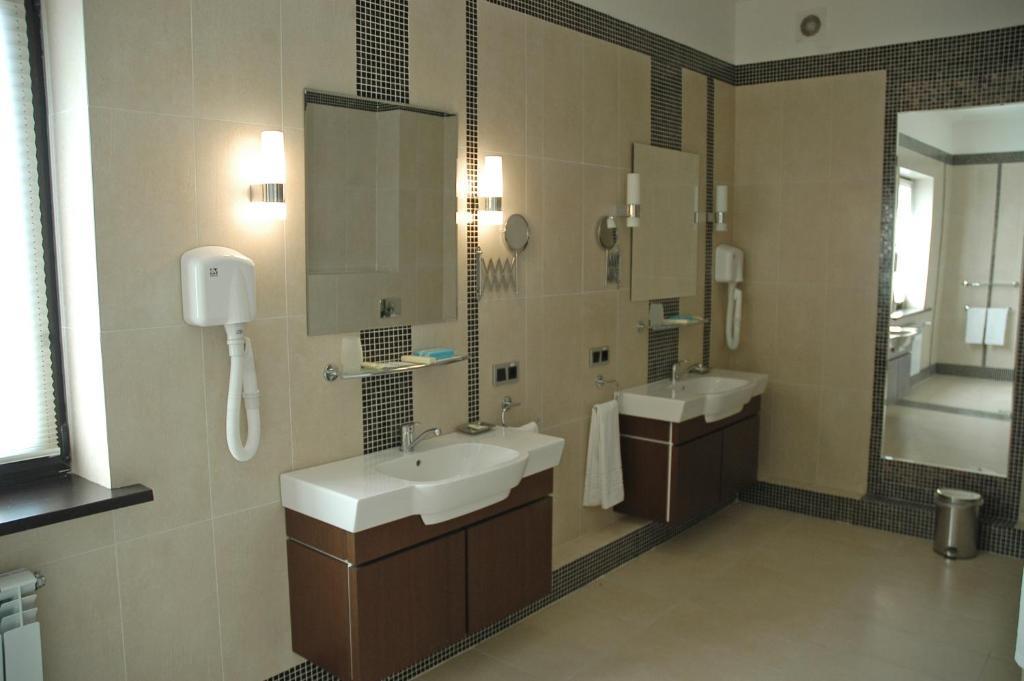 Hotel Westa Minsk Habitación foto